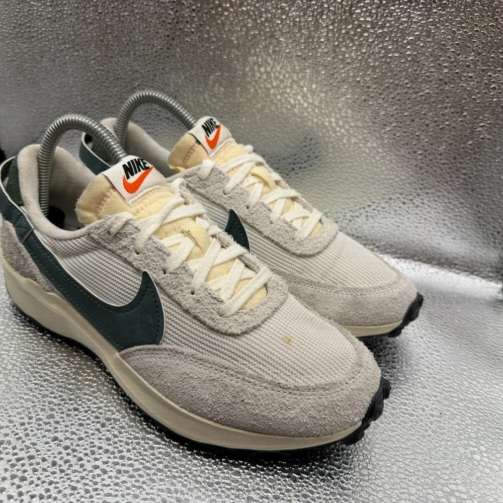 Size 7.5 Nike Waffle Debut Vintage White Green Womens Athletic Shoes DX2931-101